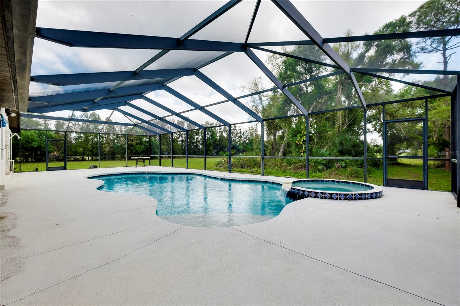 4689 HIDDEN RIVER RD