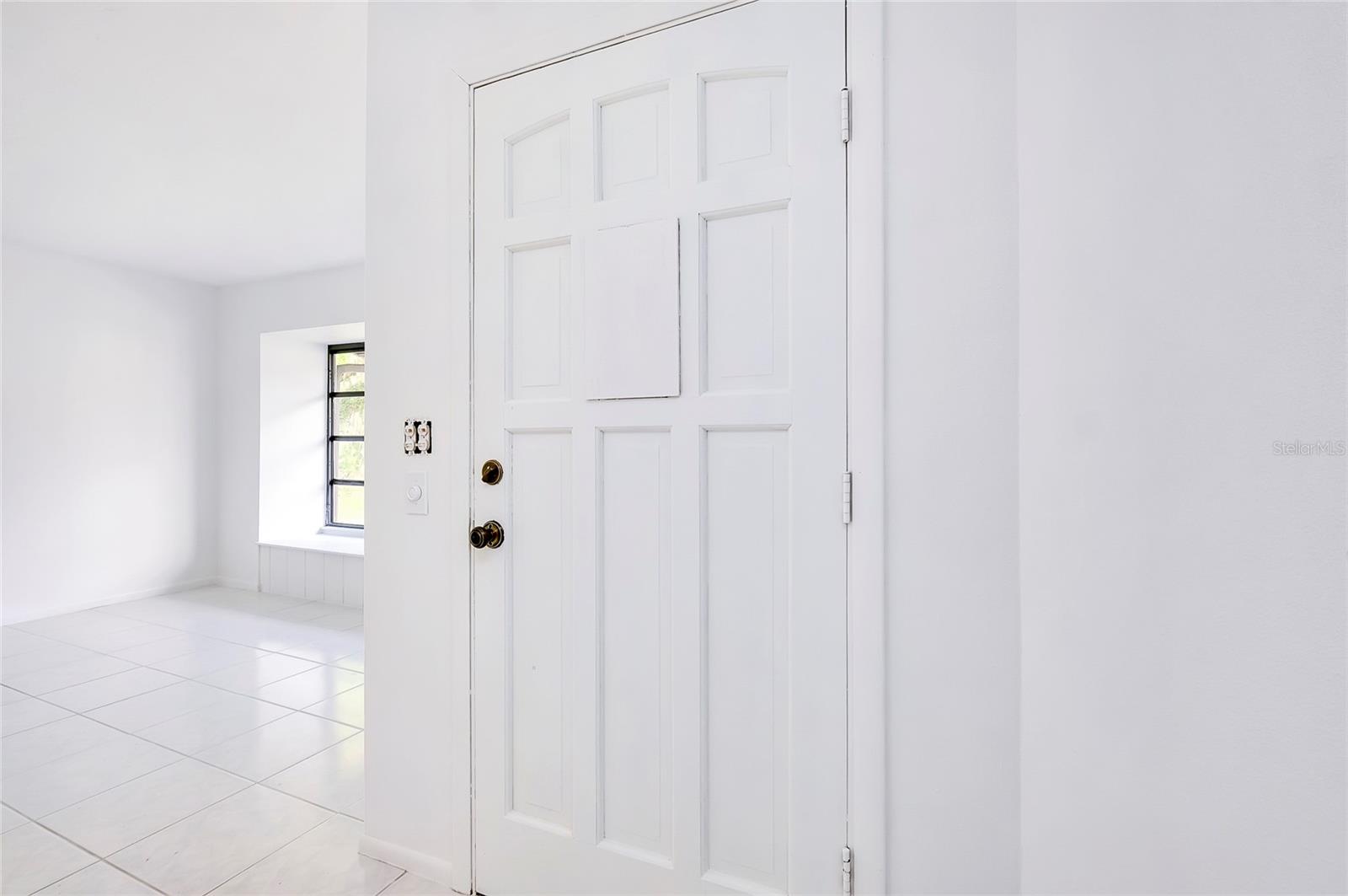 4689 HIDDEN RIVER RD