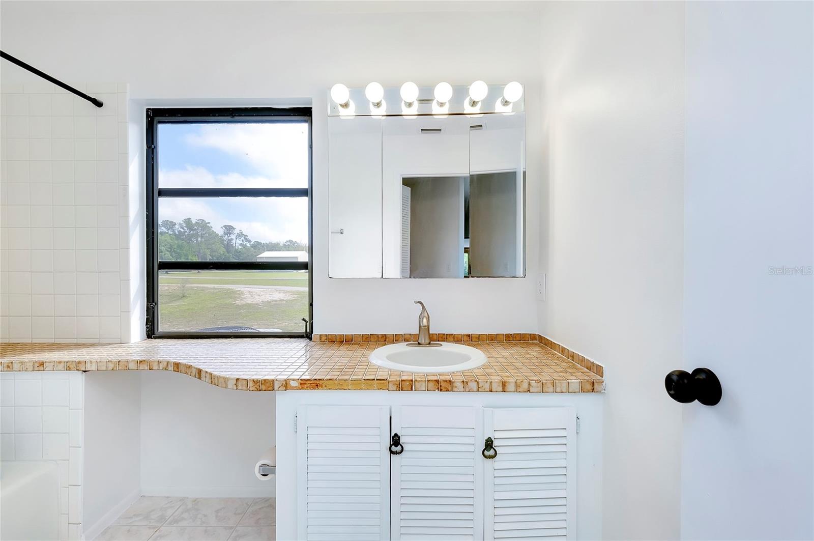 4689 HIDDEN RIVER RD