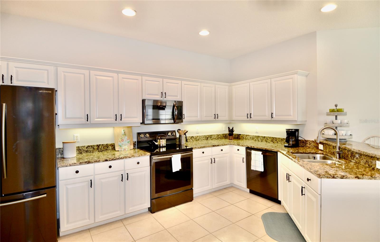 1729 SAN SILVESTRO DR