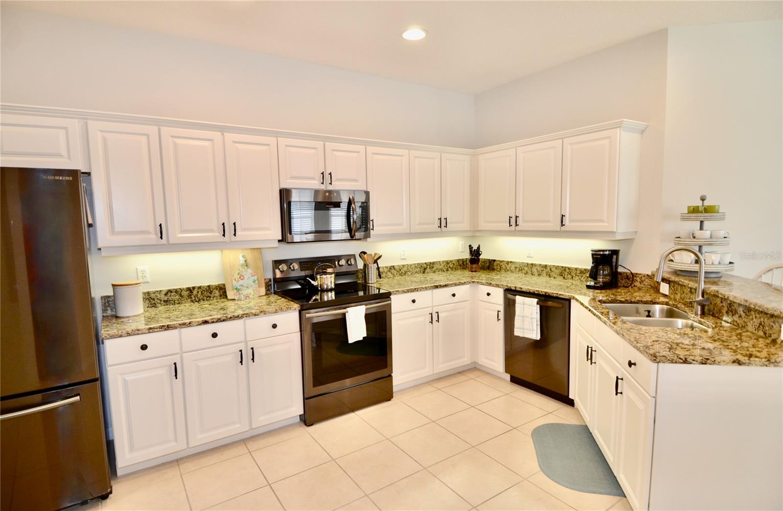 1729 SAN SILVESTRO DR