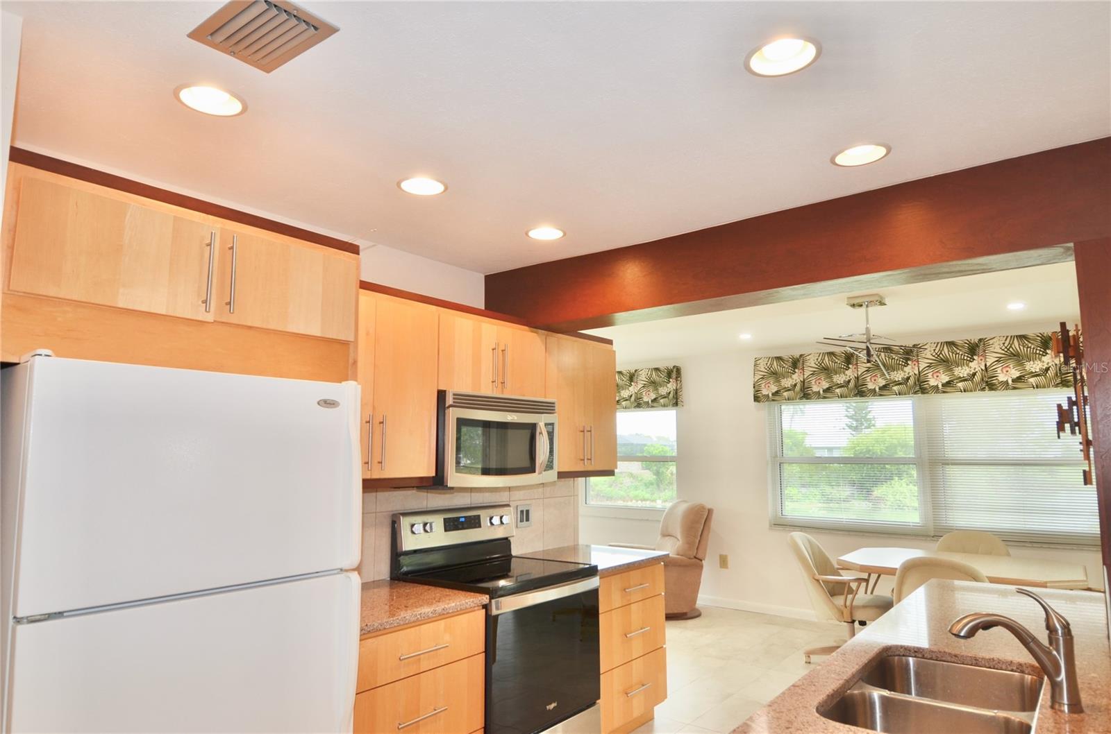 2321 SANDLEWOOD DR