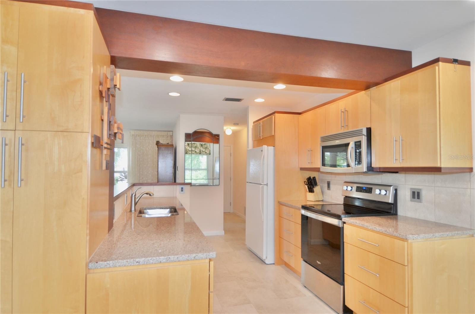 2321 SANDLEWOOD DR