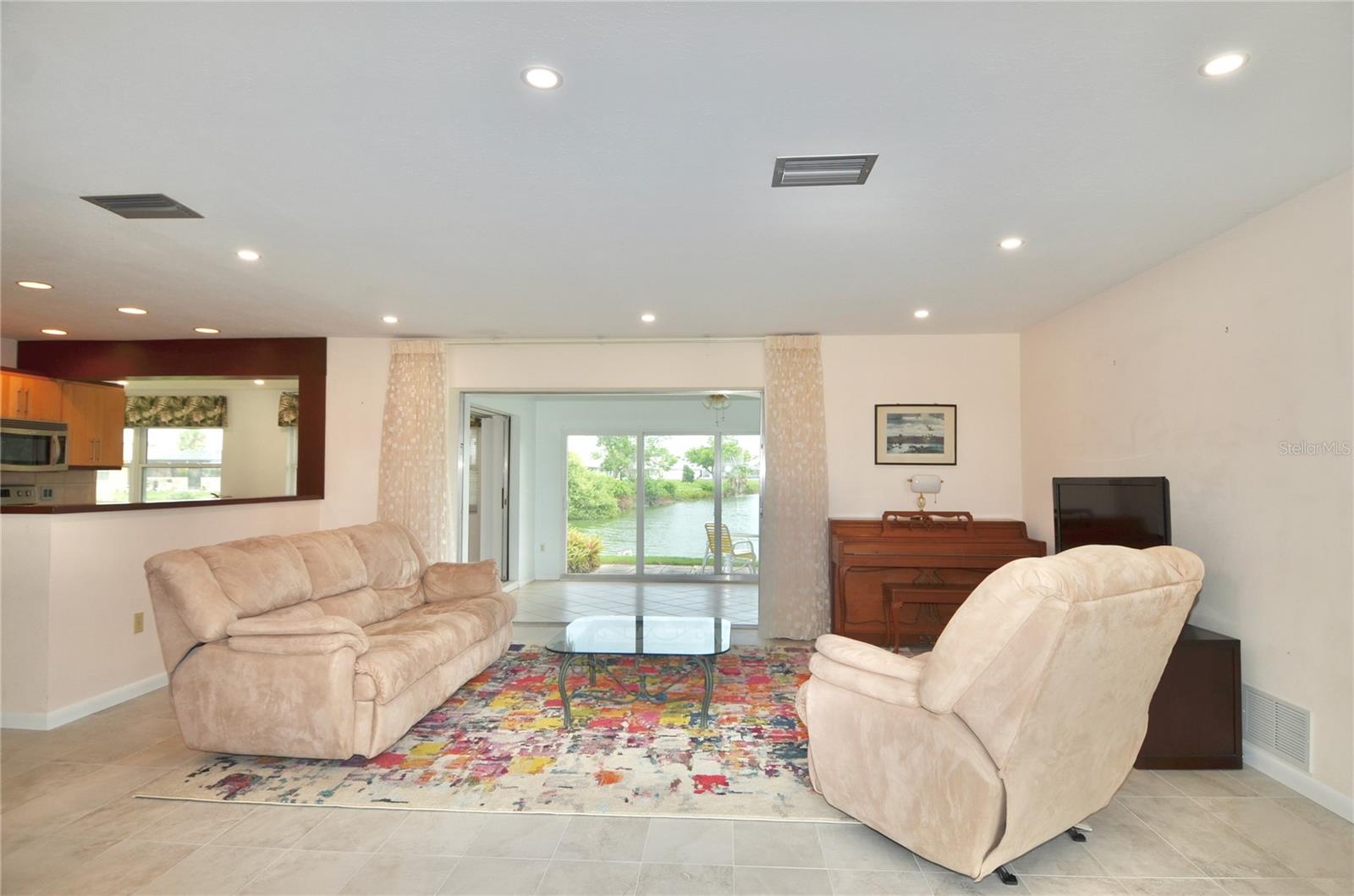 2321 SANDLEWOOD DR