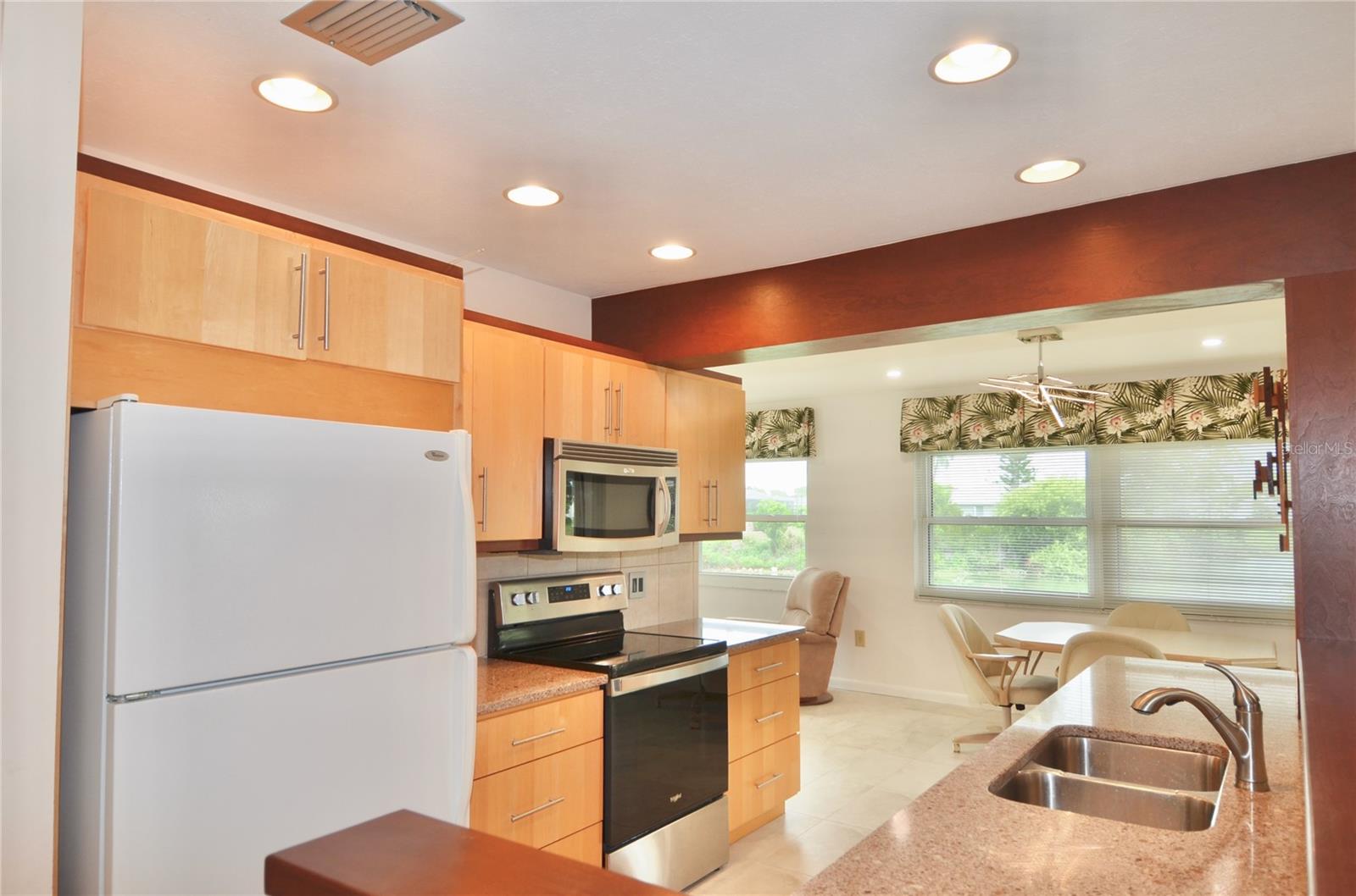 2321 SANDLEWOOD DR