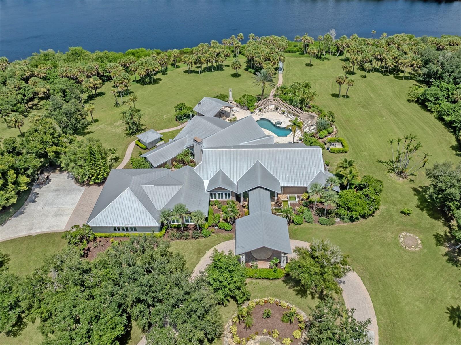 630 N RIVER RD