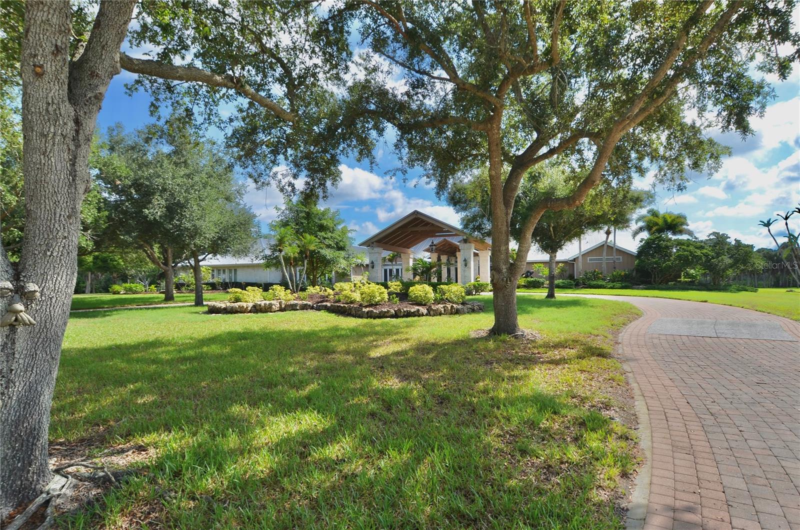 630 N RIVER RD