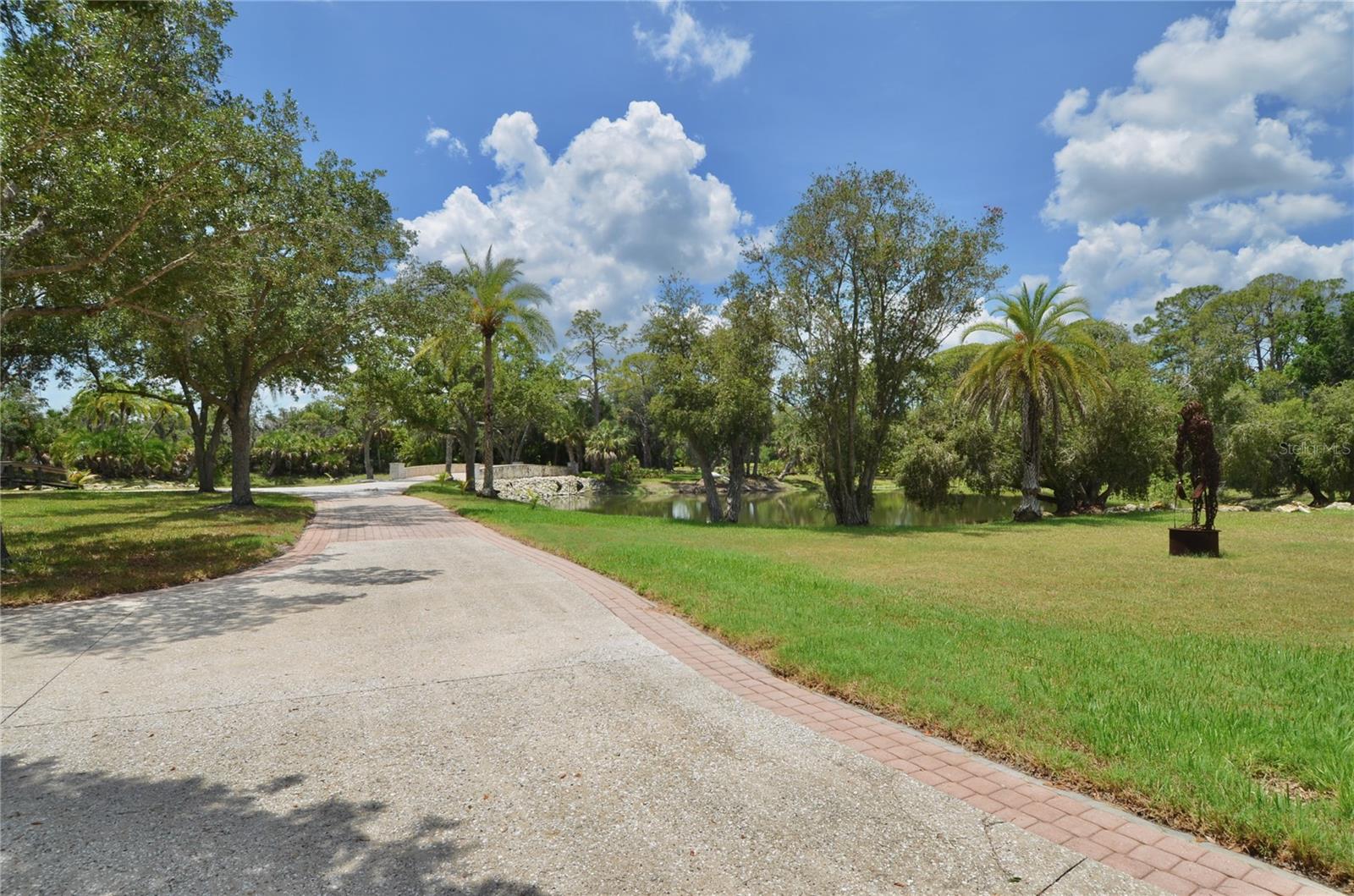 630 N RIVER RD