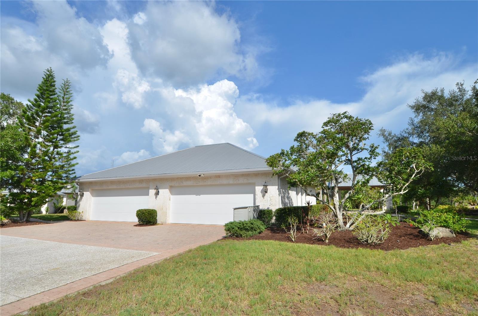 630 N RIVER RD