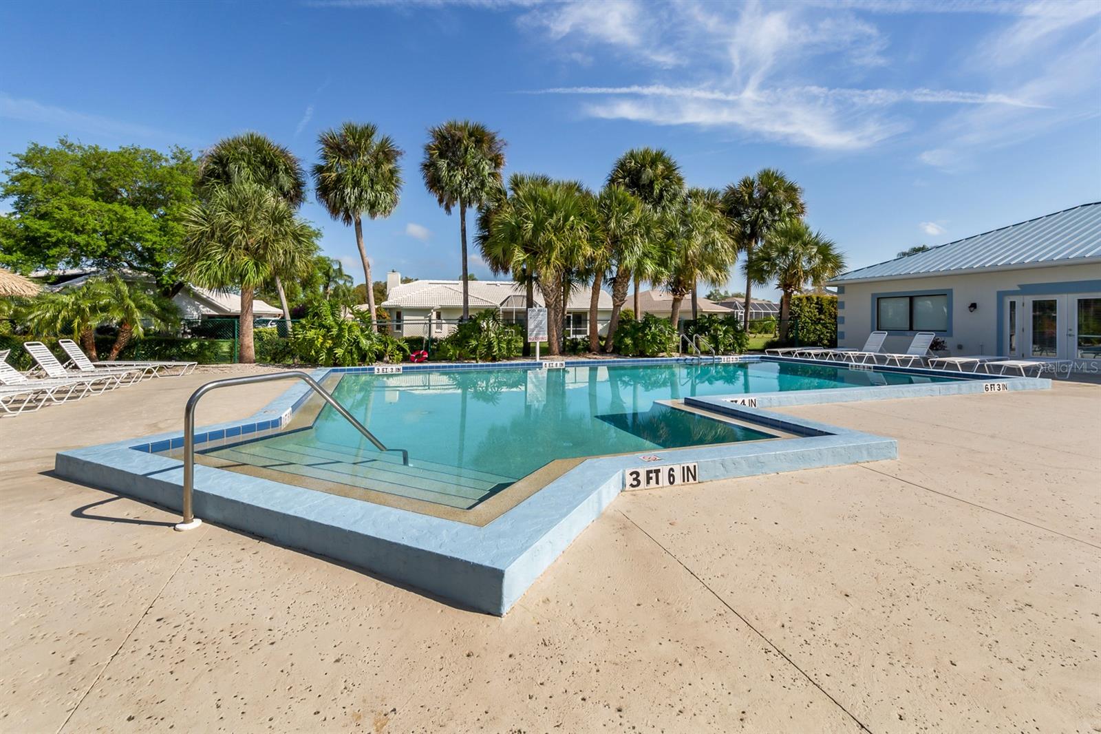 3286 MEADOW RUN CIR