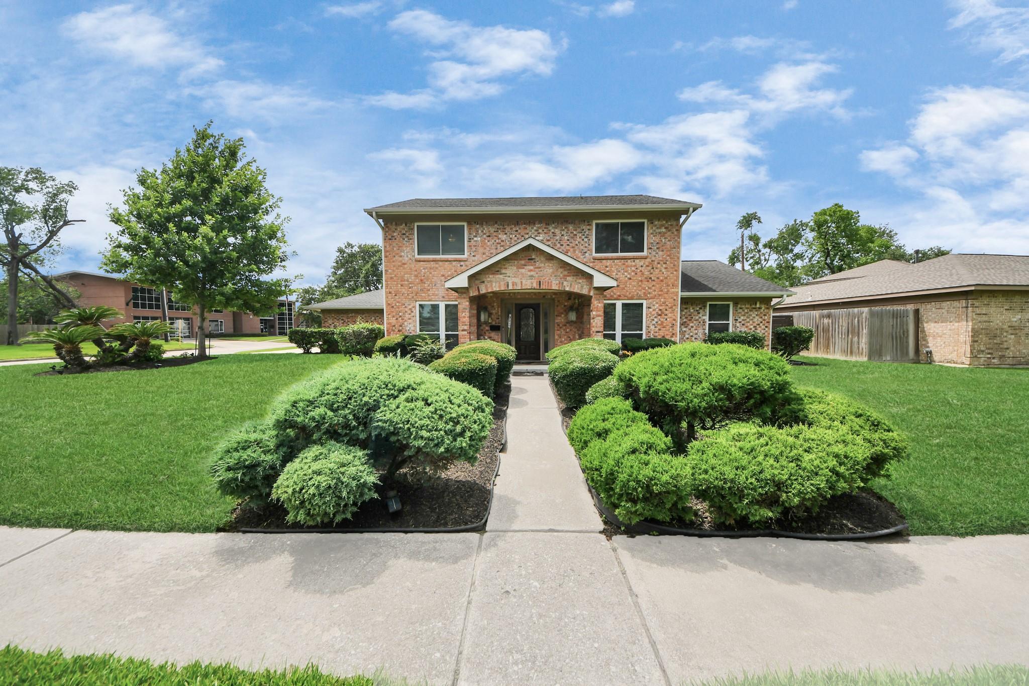 346 Ballantrae Lane
