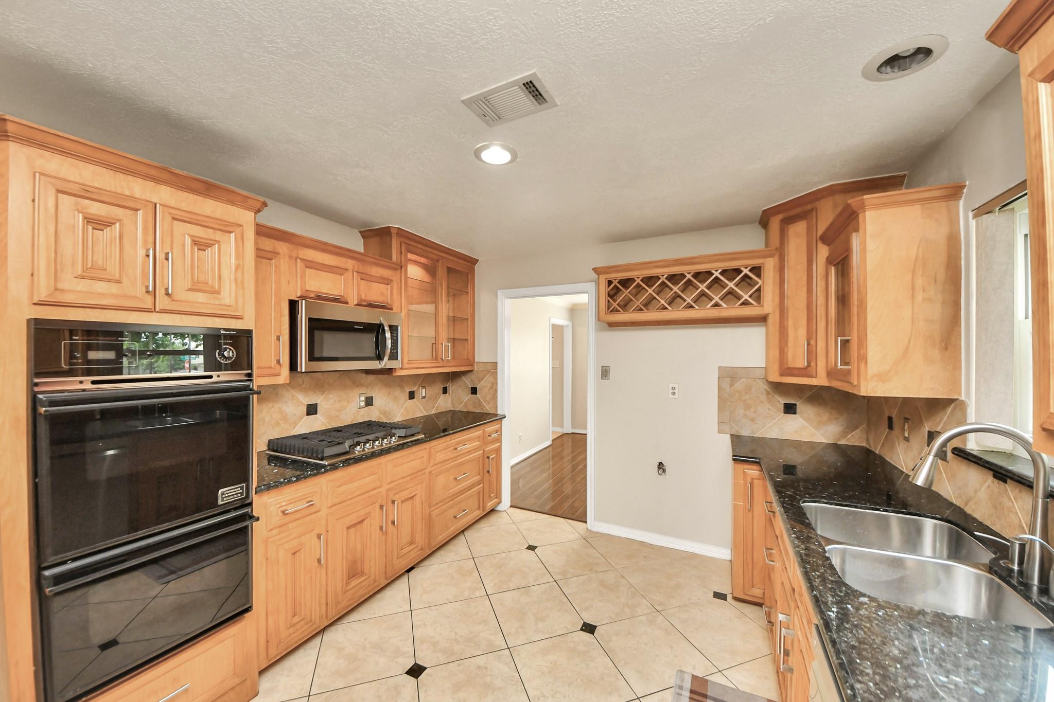 346 Ballantrae Lane