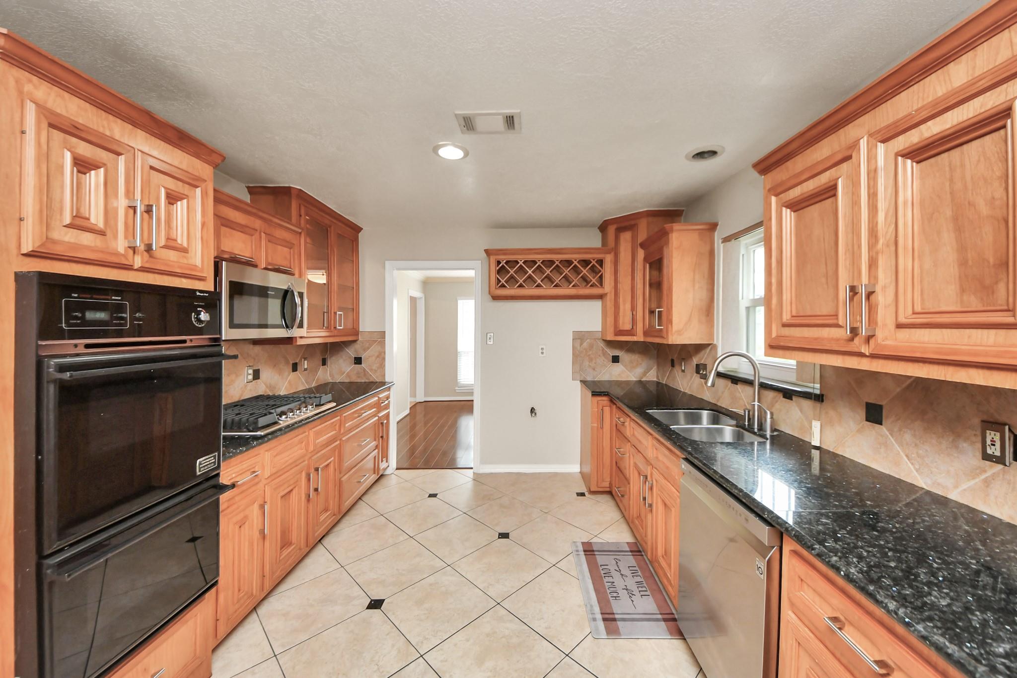 346 Ballantrae Lane