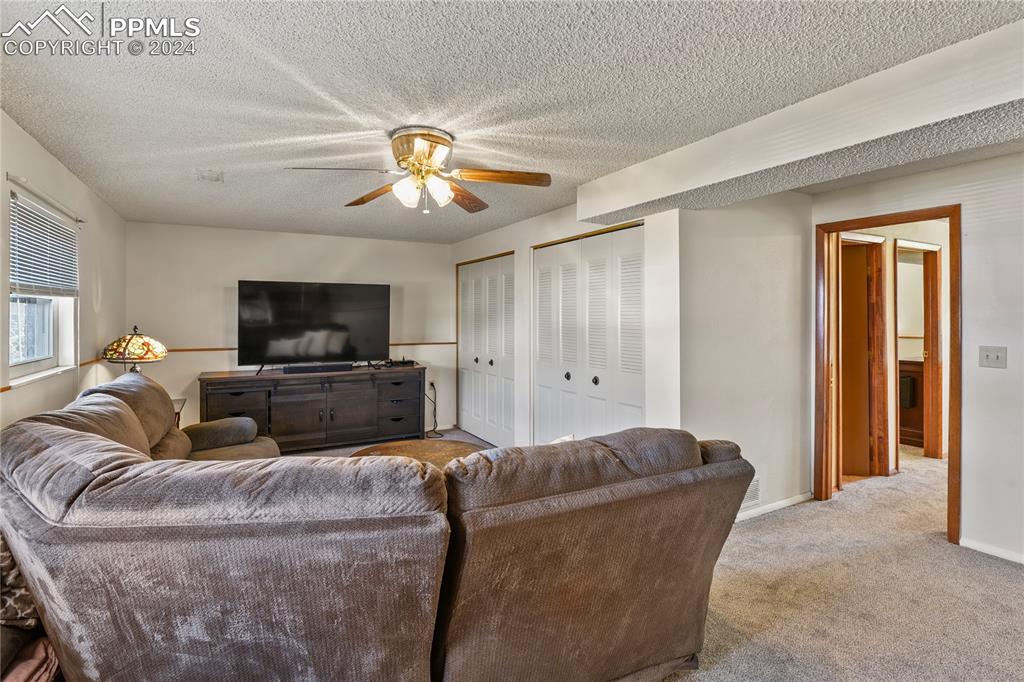 5435 Espano Drive