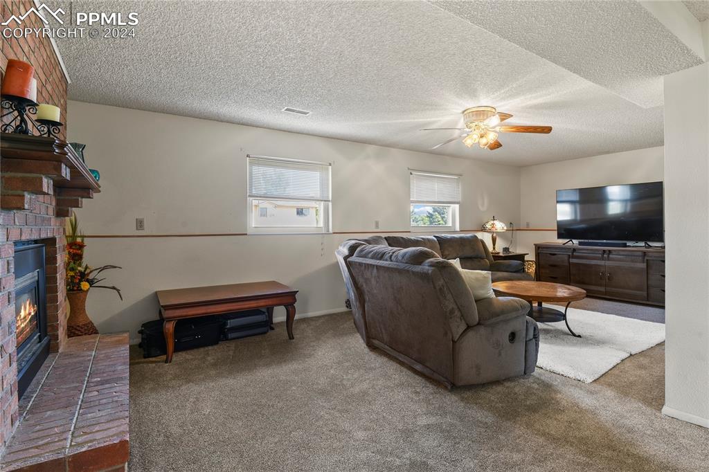 5435 Espano Drive