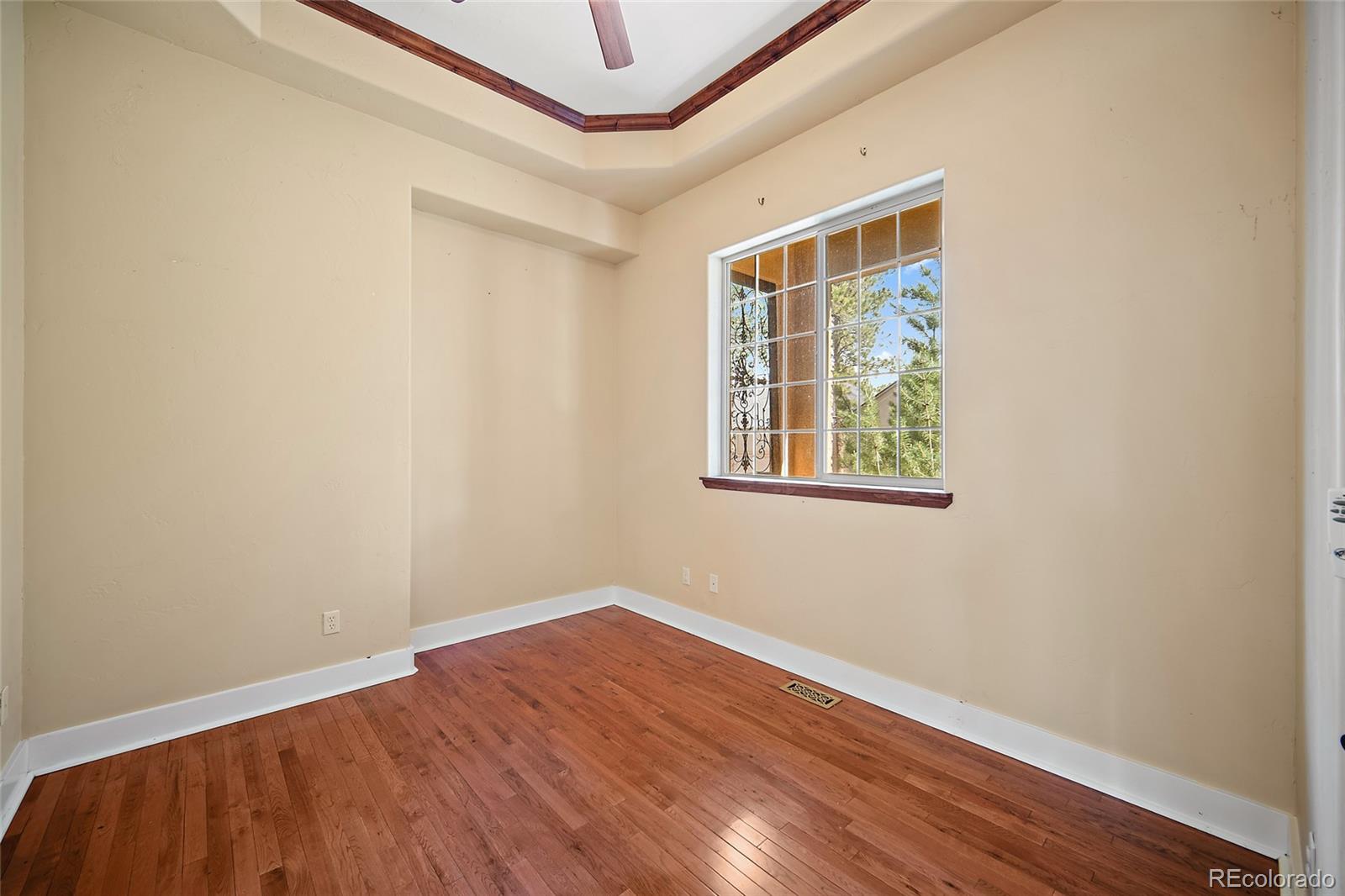 1497 Shady Glen Lane