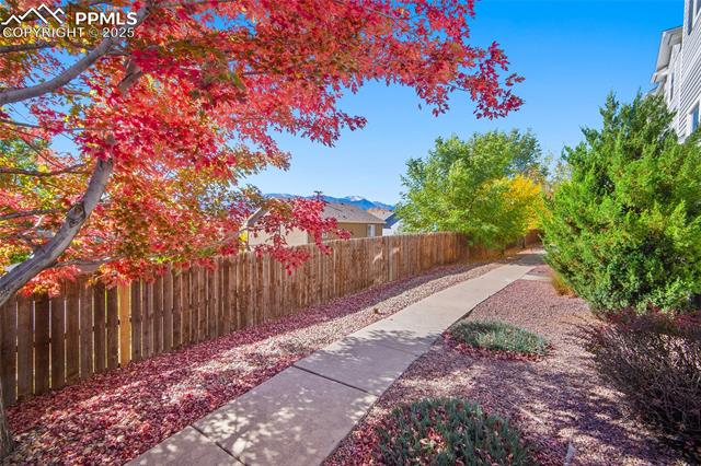 2687 Stonecrop Ridge Grove