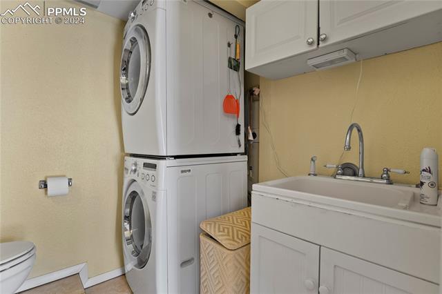 7725 Fall Brook Court