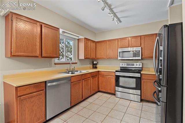 7725 Fall Brook Court