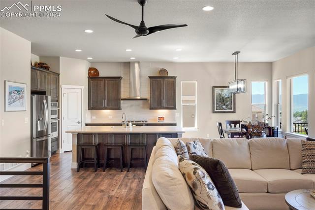 16420 Mountain Glory Drive