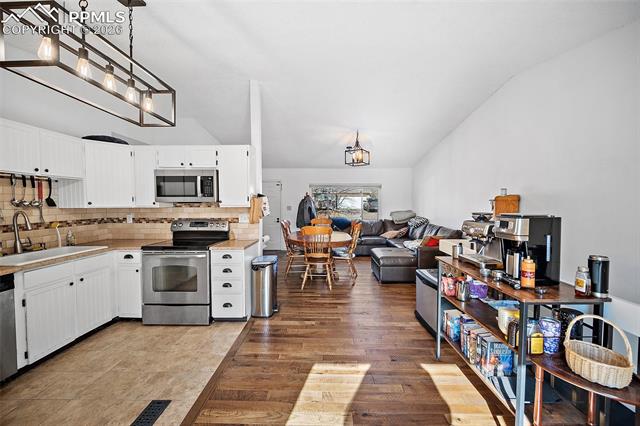 1775 Summernight Terrace