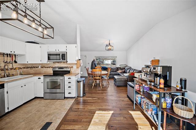 1775 Summernight Terrace