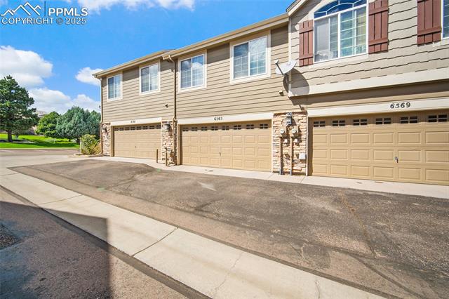 6565 Baytree Grove