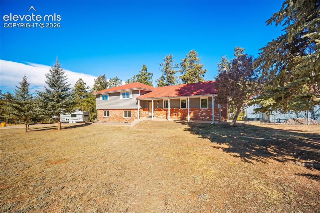 400 Sunnywood Lane