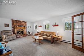 400 Sunnywood Lane