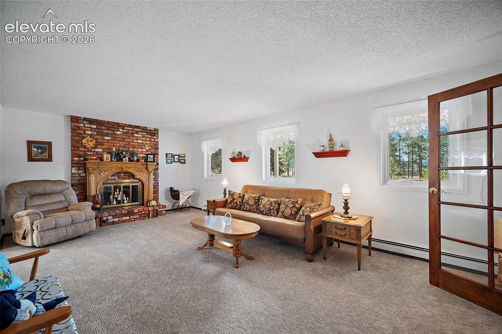 400 Sunnywood Lane
