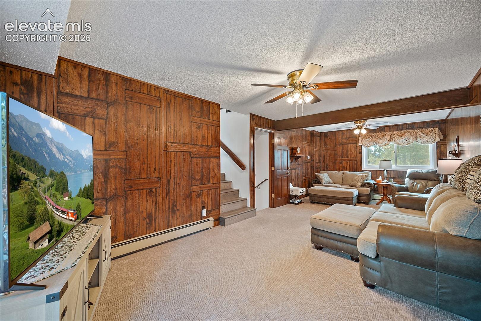 400 Sunnywood Lane