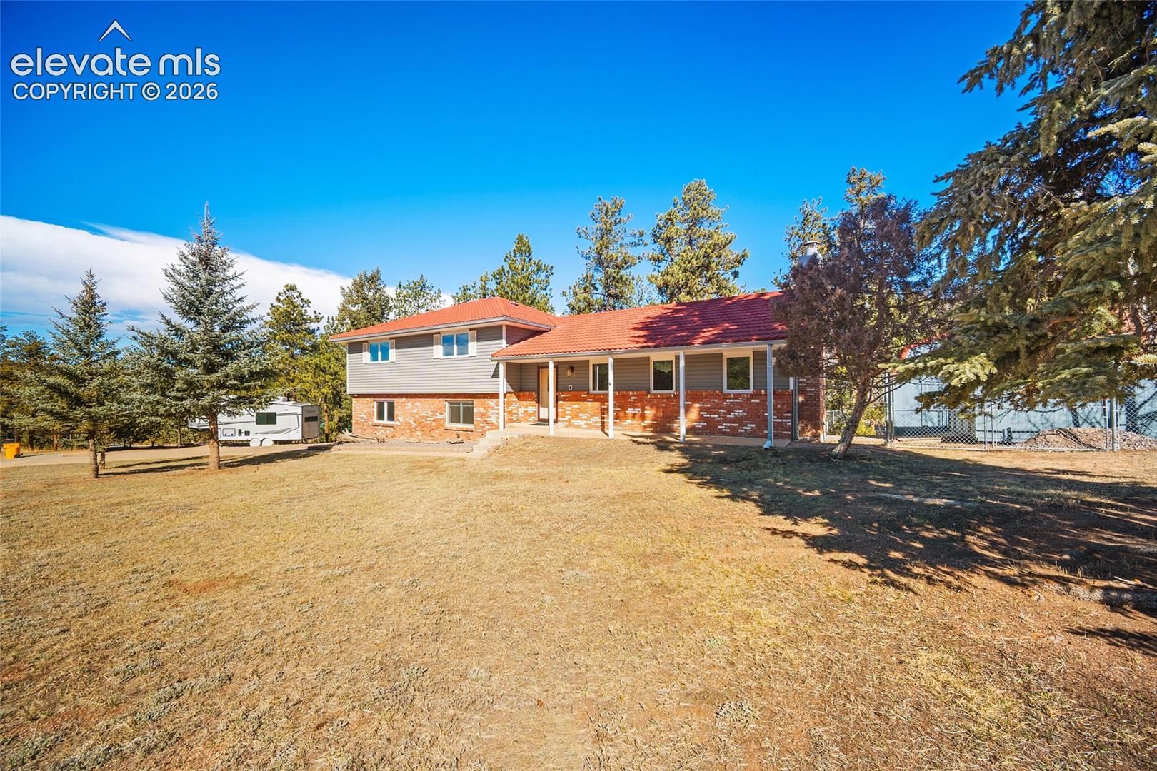 400 Sunnywood Lane