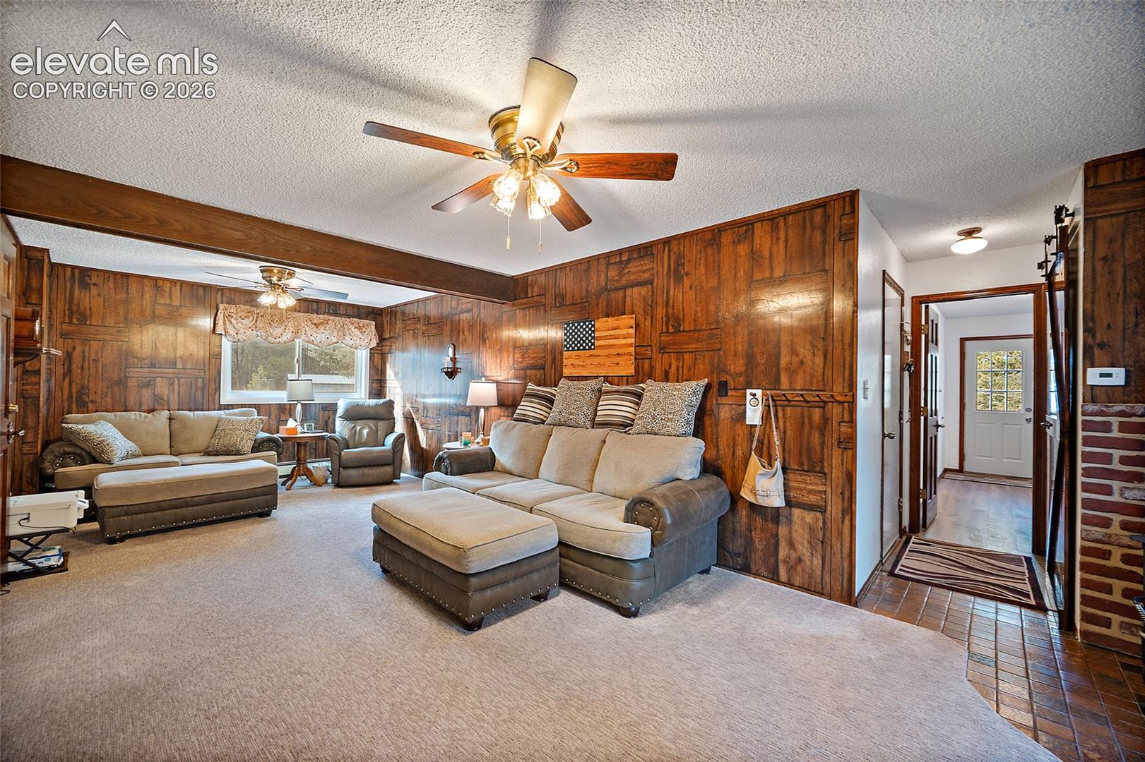 400 Sunnywood Lane