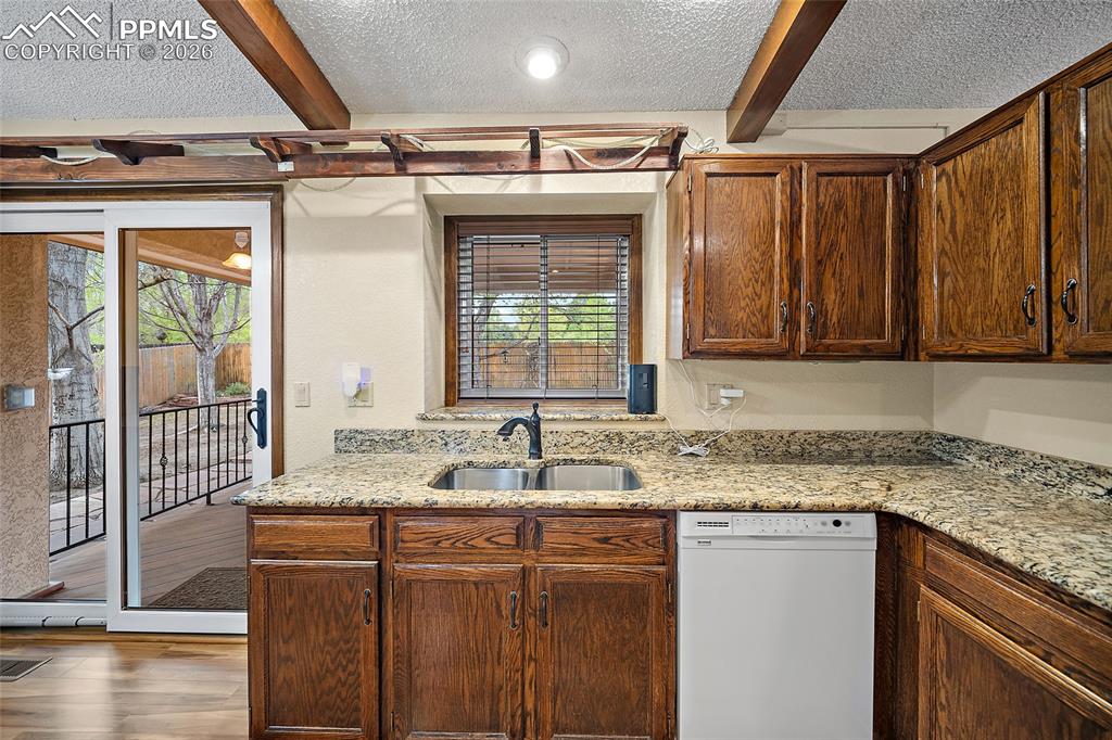 2420 Heatherdale Drive