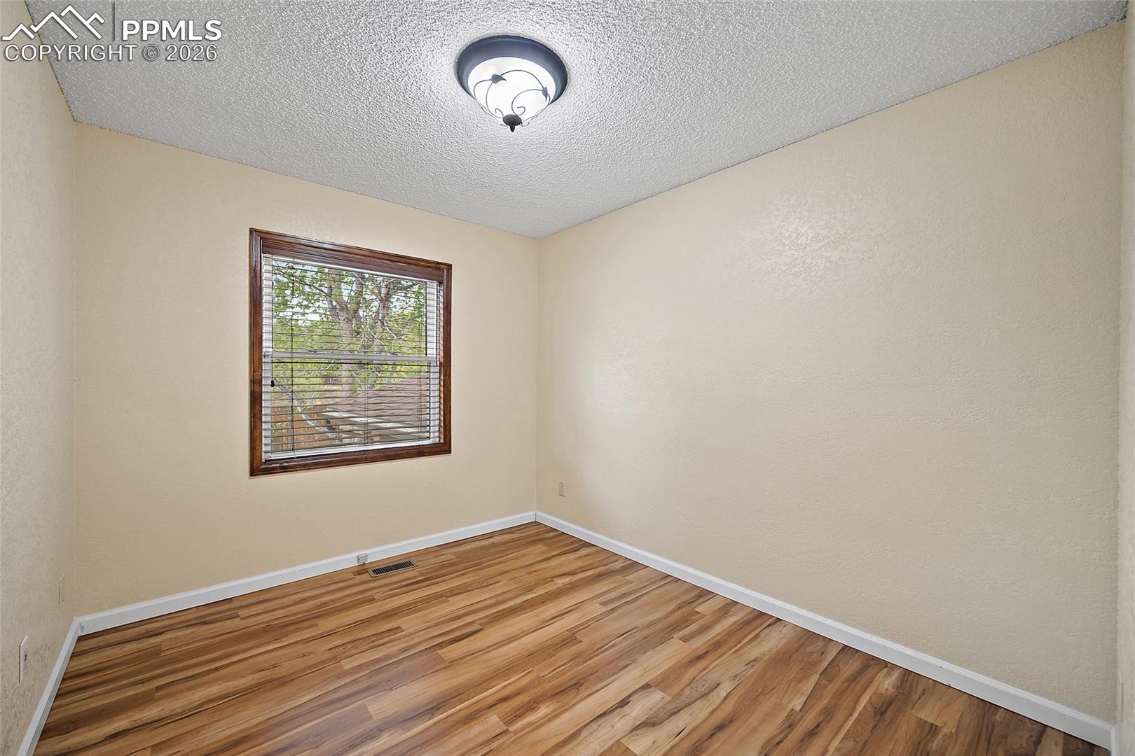 2420 Heatherdale Drive