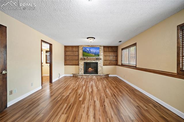 2420 Heatherdale Drive