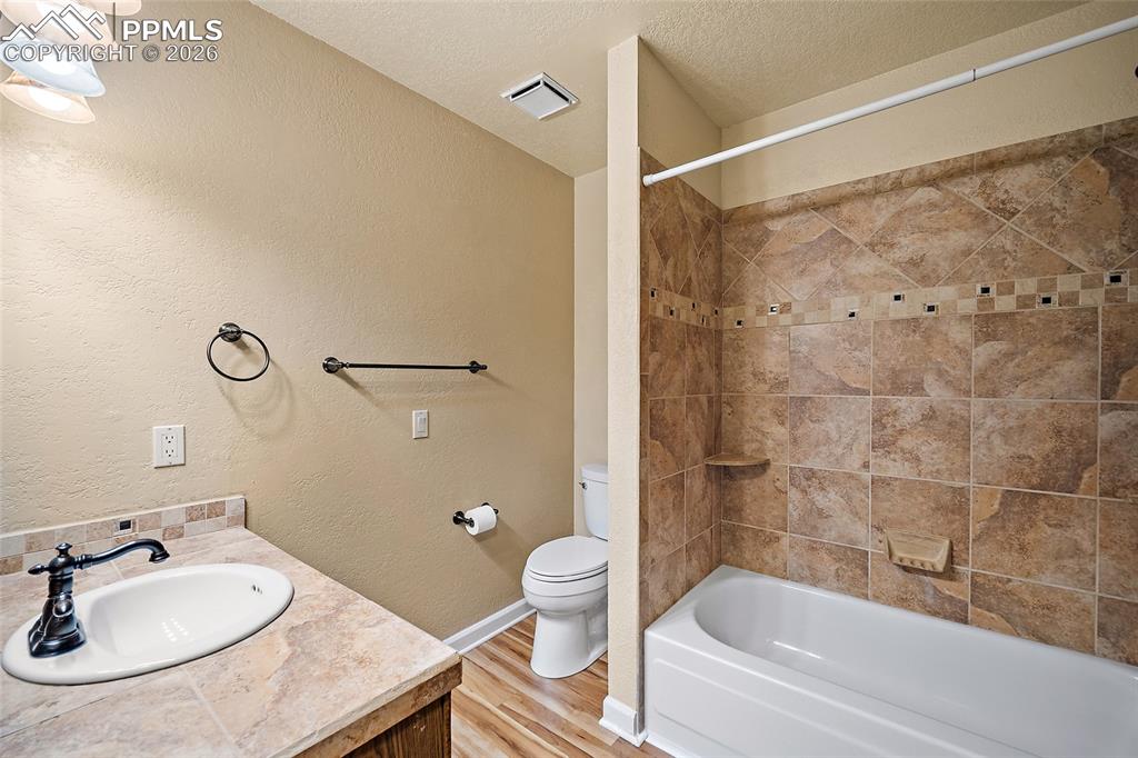 2420 Heatherdale Drive