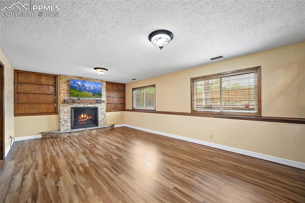 2420 Heatherdale Drive
