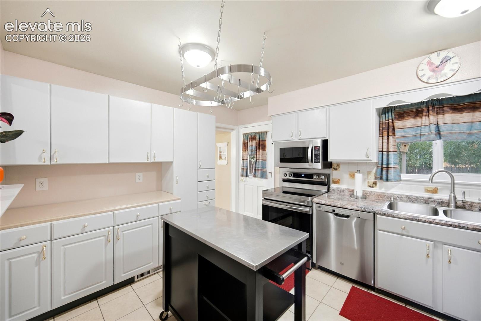 4105 London Lane