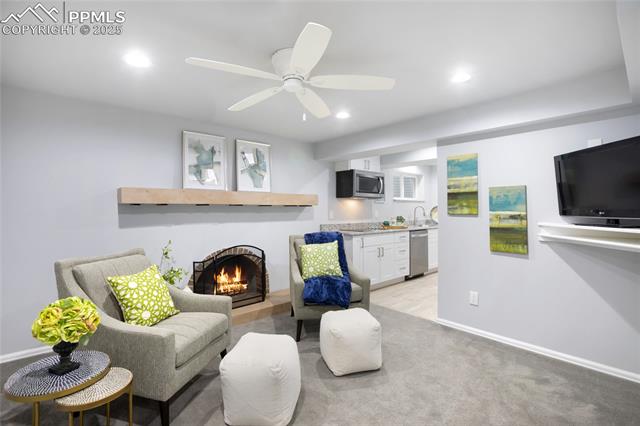 3004 W Springlake Circle