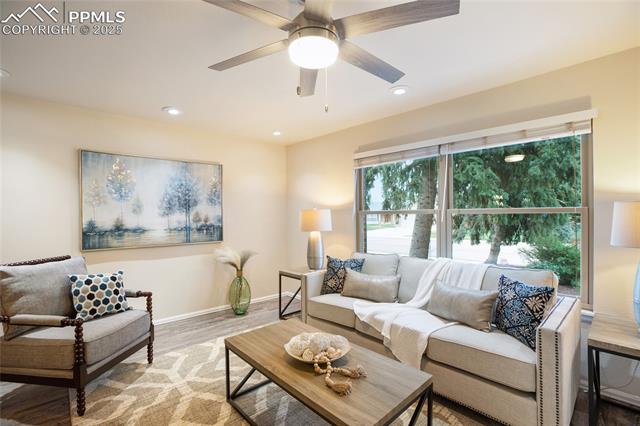 3004 W Springlake Circle