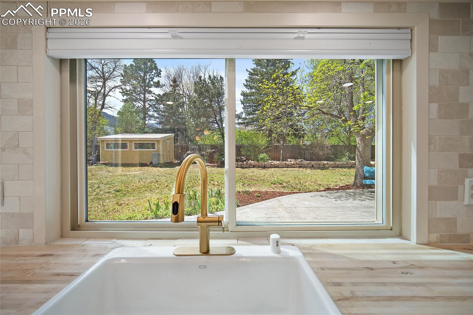3012 E Springlake Circle