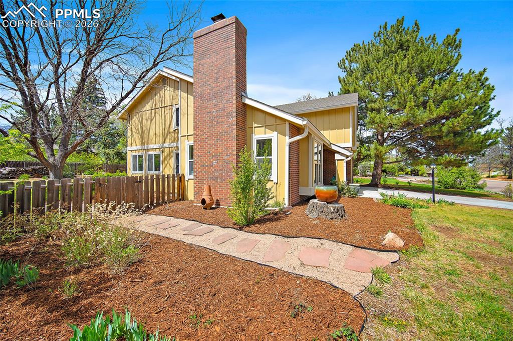 3012 E Springlake Circle