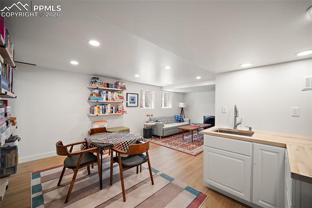 3012 E Springlake Circle