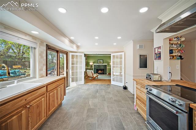 3012 E Springlake Circle