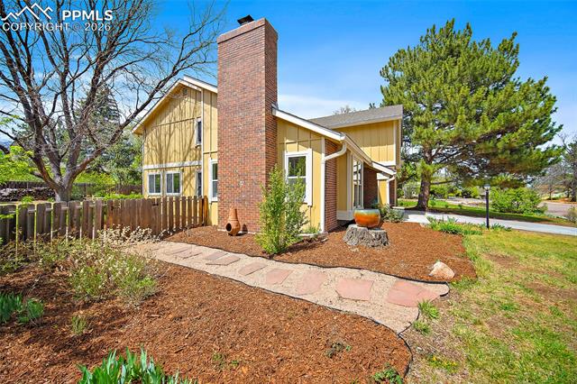 3012 E Springlake Circle