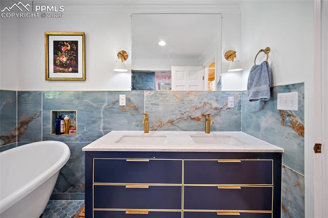 3012 E Springlake Circle