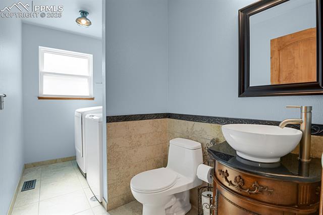 3515 Flying Horse Road