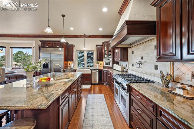 540 E Kings Deer Point