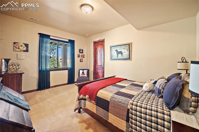 540 E Kings Deer Point